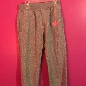 Girls adidas sweat pants ❤️